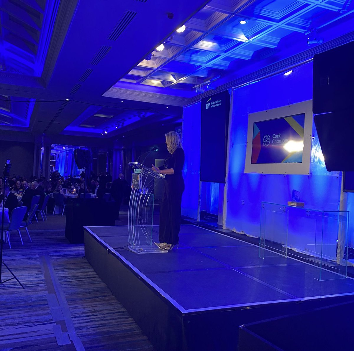 CorkChamber's tweet photo. And we’re off! Our MVP of the mic, @jacquihurley, kicks things off with a warm welcome 🎤 

First up, our sponsor, Frank O'Keeffe, Managing Partner, @EY_Ireland🤝#CCDD24 https://t.co/UwuB9IldNM