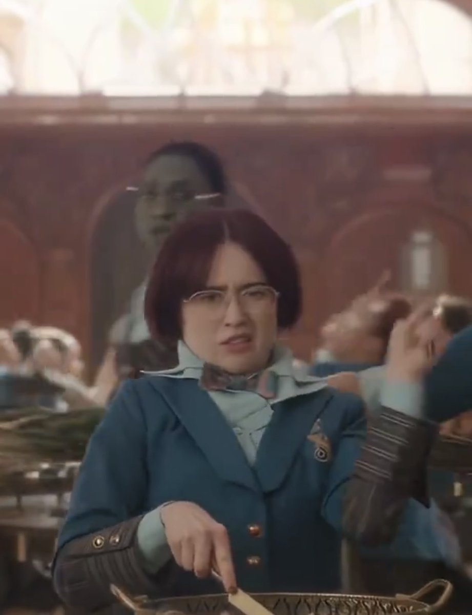 Personally can’t stop thinking about this diva. She and her bob had this one moment, and she ate it up.