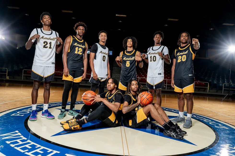 STATE OR BUST: No. 1 Fort Bend Marshall brings back their entire championship-caliber roster

After back-to-back Regional Final appearances, the FB Marshall Buffs have that look again under the direction of legendary coach Ronnie Courtney!

READ:vype.com/Texas/Houston/…