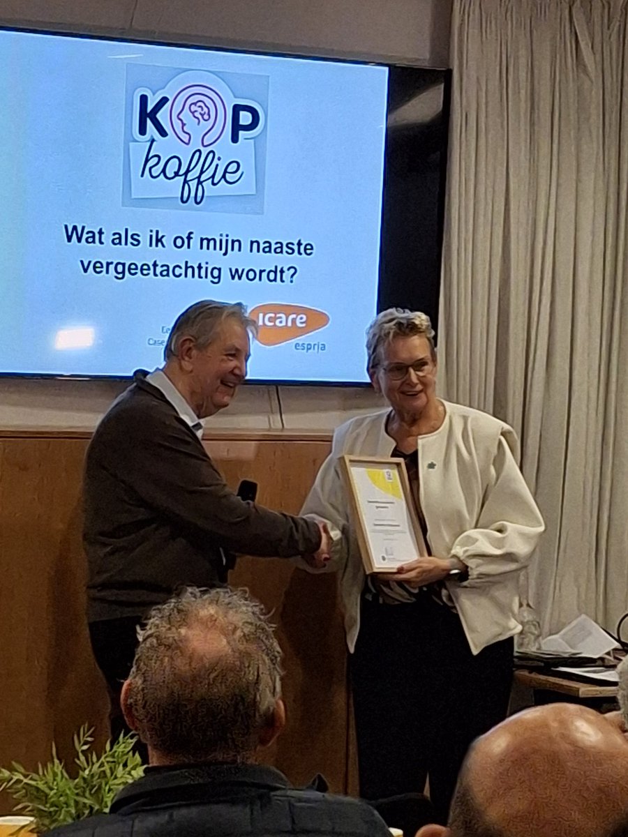 Oldebroek is vanaf nu officieel een Dementievriendelijke gemeente!🍀 
Vanavond was de opening van Ontmoetingspunt Kop Koffie, een plek voor mensen met dementie én hun naasten. Een indrukwekkende en ook soms confronterende avond.