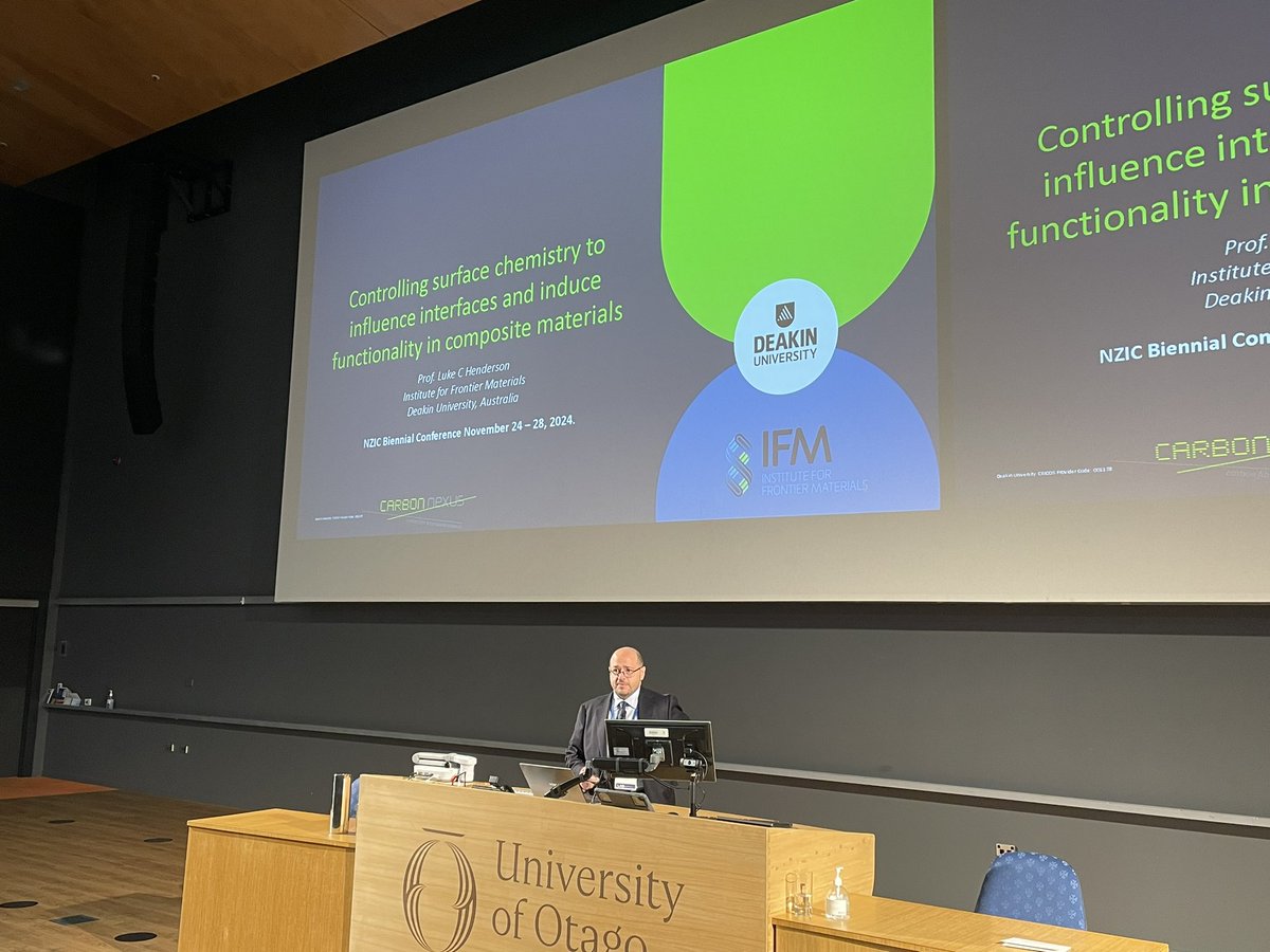 Next up at #NZIC24 is none other than Luke Henderson <a href="/Fibre_Lord/">Prof. Luke Henderson</a> from Deakin University talking about his polymers and fibres. As always cutting edge science and entertainment! <a href="/_NZIC/">NZIC</a>