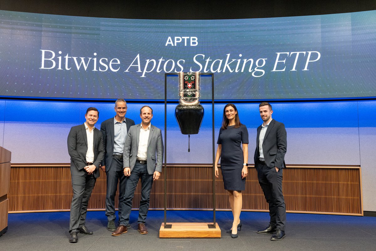 CoinbaseInsto's tweet photo. We're honored to serve as the custodian and staking provider for Bitwise Europe's new Staked Aptos ETP, now listed on the @sixgroup Swiss Exchange.

Yesterday's bell-ringing ceremony marked an exciting milestone in our shared journey to drive crypto innovation forward. Congratulations to the @bitwise and @Aptos team on this incredible achievement!