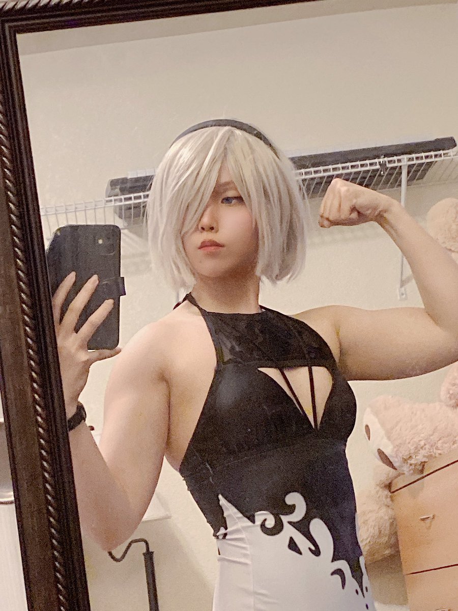 Kirakanjo's tweet image. Its been a long time since i last introduced myself
Hello i am Kira
your average artist, workouter, cosplayer, xavier girlie ✌️