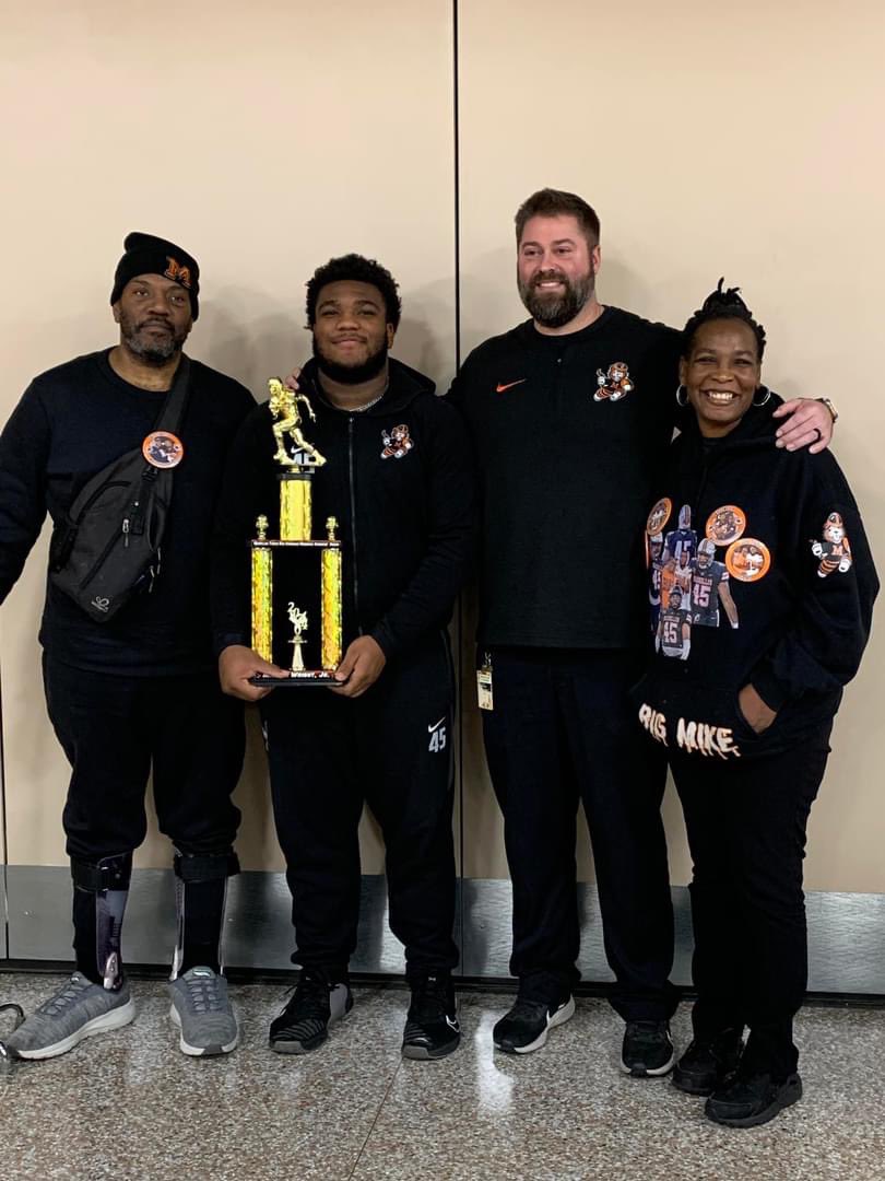 One of my all time favorites <a href="/gocrazymike45/">Mike”Rhino”Wright Jr</a> congrats on winning the Bob Cummings Memorial Hardnose Award - we will miss you but are so excited to see you playing at the next level #TIG