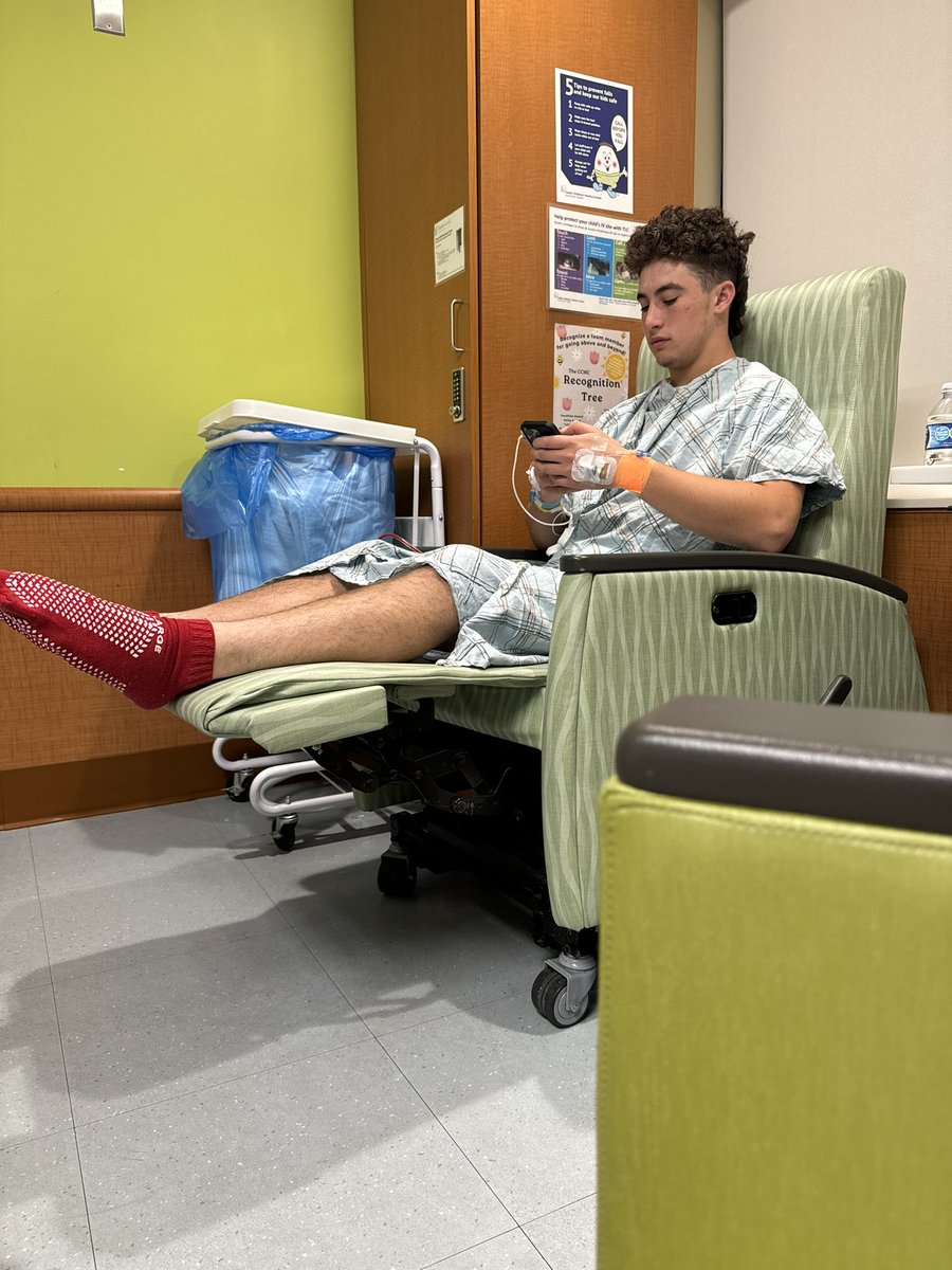 Spinal surgery #3 is behind us. Hopefully the third time’s a charm 🍀
So grateful for the team of doctors at Cohen’s and to everyone that has supported Jason through this ❤️