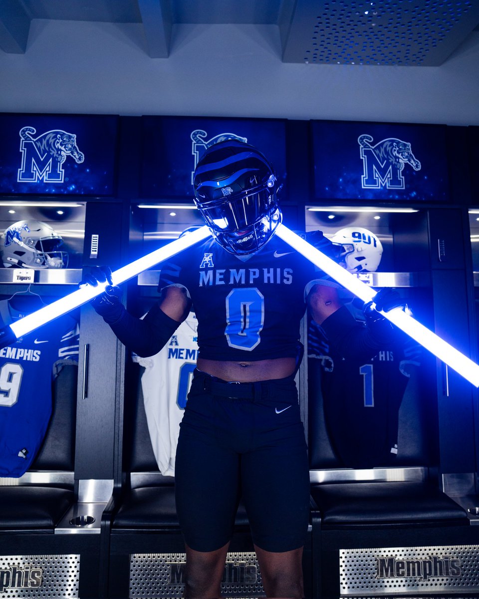 Lashanda Williams (@lw_teamwb) on Twitter photo Blue always did look good on you..... It's definitely your color! <a href="/CassFootball/">Cass Colonel Football</a> ๐ <a href="/Ian_Williams4L/">Ian Williams</a> Blue always did look good on you..... It's definitely your color! <a href="/CassFootball/">Cass Colonel Football</a> ๐ <a href="/Ian_Williams4L/">Ian Williams</a>