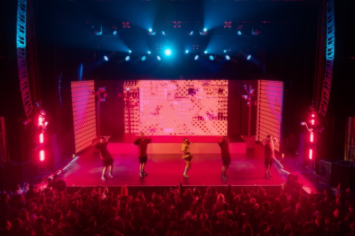 byonome's tweet photo. Is Somebody Gonna Match My Freak @Tinashe 😈 @thewarfield 
——
Check out my review with @staticandblur for more pics! https://t.co/y0NQheLf13