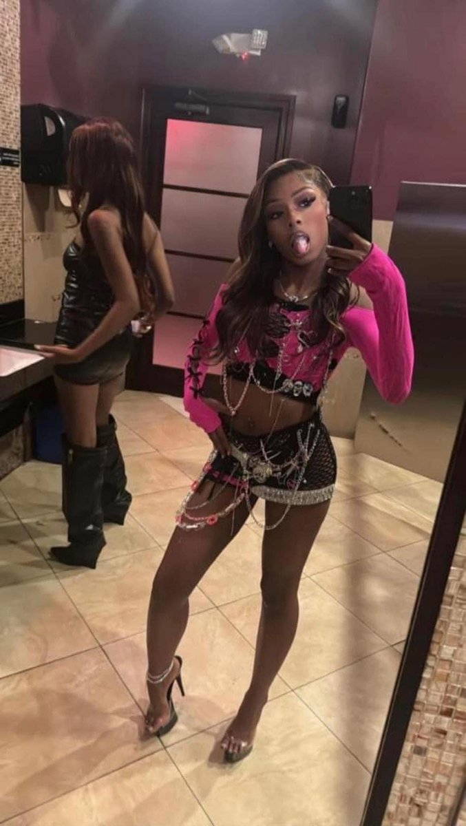 prettyliddlnisa's tweet photo. Beat up on her birthday… (i got this off fb btw) thoughts? https://t.co/ganFnrUaZM