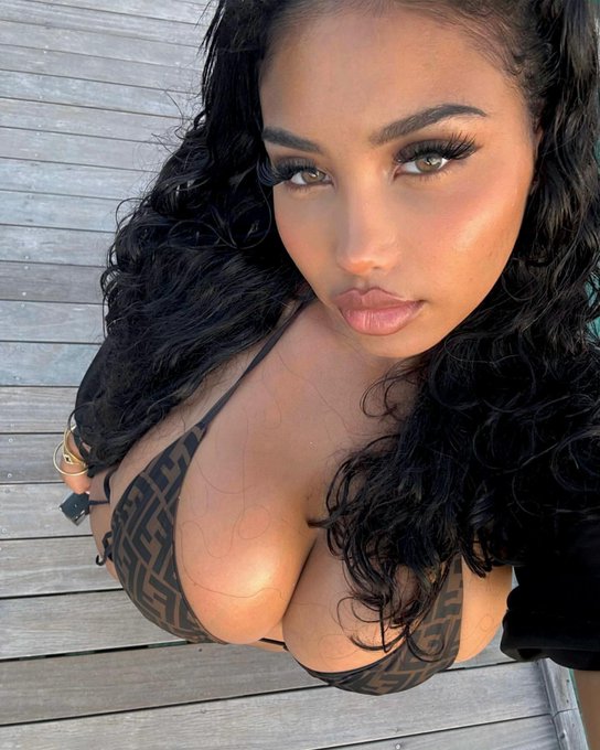 Watch 💕's leaked NSFW photo on TwXstars