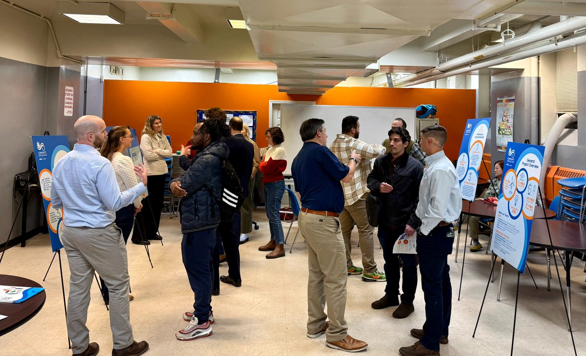 Last week, we hosted three open houses across Brooklyn, connecting with the community to share our vision for bringing, clean renewable energy to Brooklyn's doorstep. Thank you to everyone who joined us to learn and engage with our project.