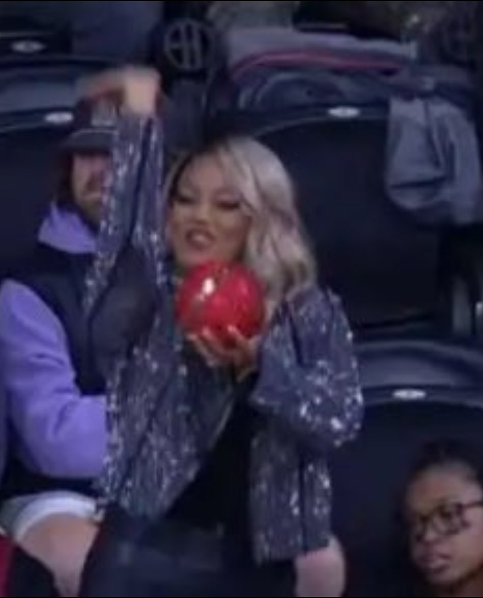 Justinflah's tweet photo. Getting second hand embarrassment from Mark Sears’ mom watching this Bama vs UH game.

The attention seeking is crazy. https://t.co/W3AEv5Y6Ek