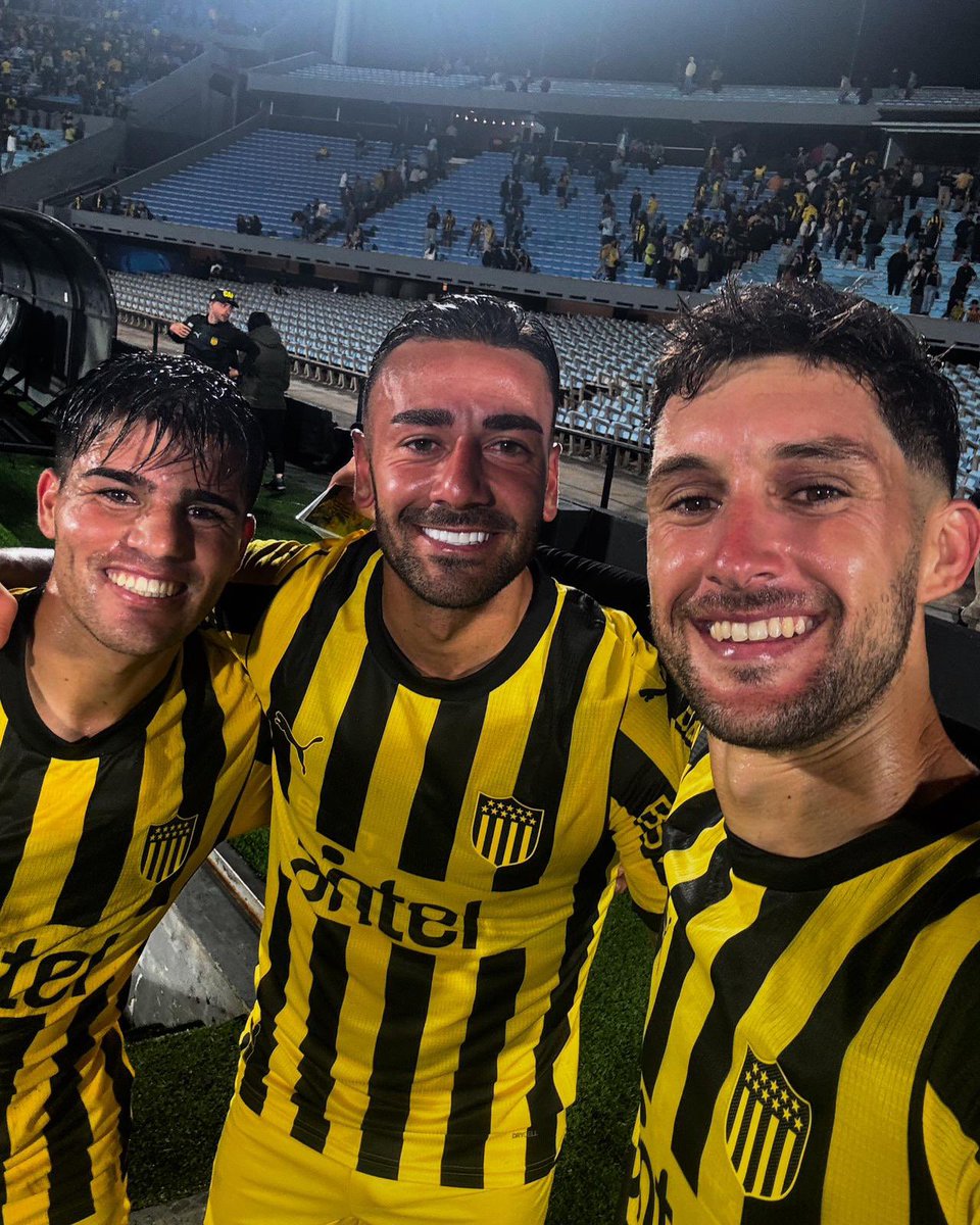 Se adaptaron rápido estos tres 🤳 

#SelfieCarbonera