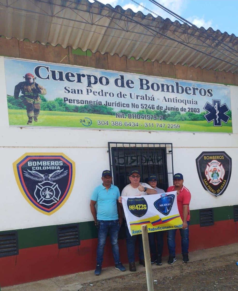 Nuestros Colegas de la Red de Emergencias de Uraba haciendo presencia y capacitacion al cuerpo de bomberos de San Pedro De Uraba. RADIOAFICIONADOS UNIDOS......Presente!!!!!