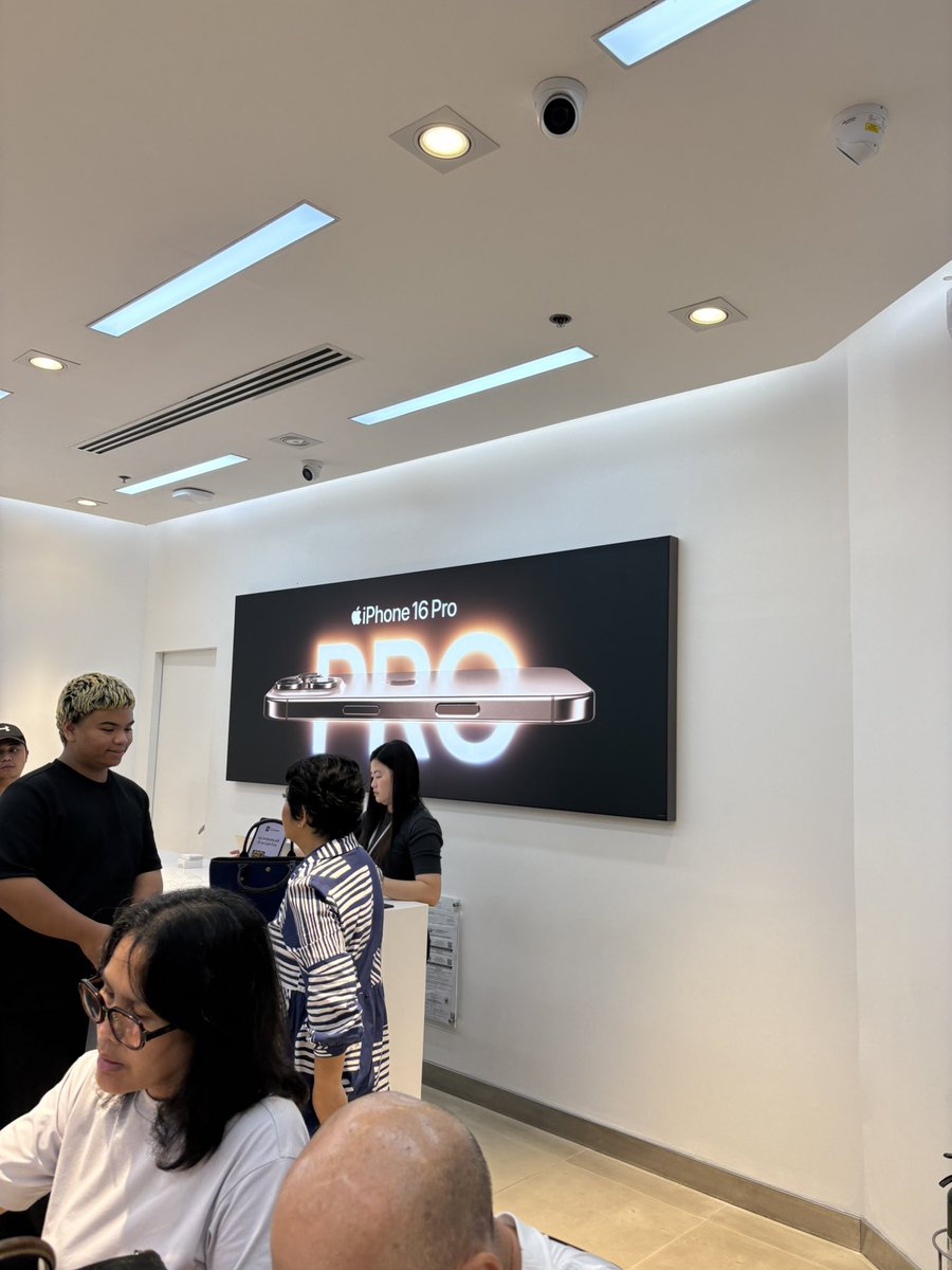 reeningning's tweet image. ♥️