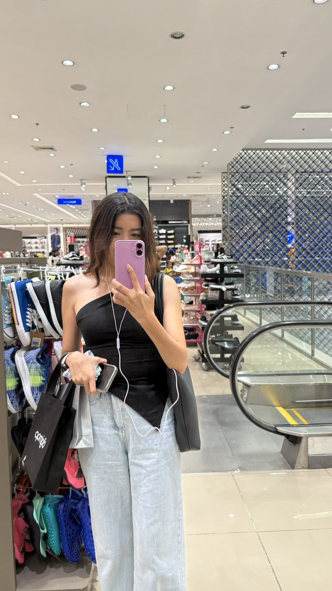 reeningning's tweet image. ♥️