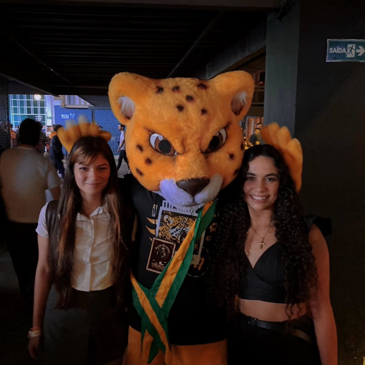barbinha_cf's tweet photo. Bonde da onça 🐆⬛⬜🟨 #MBL #missao https://t.co/97bkN1fi5u