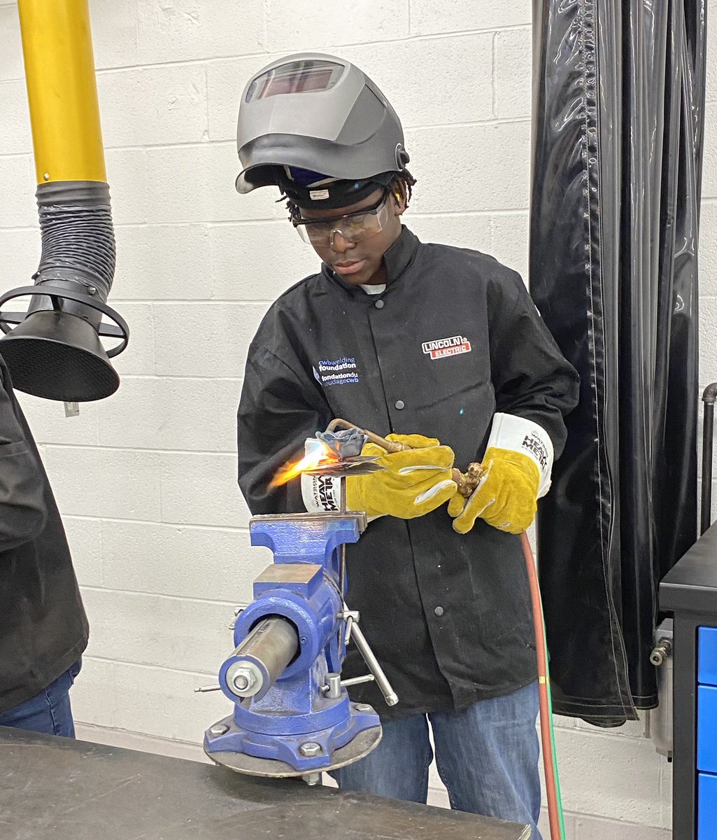 The best kind of learning is when you put tools in student’s hands!! What a cool opportunity offered <a href="/techalcdsb/">ALCDSB Tech Site</a> thanks to funding from <a href="/cwbgroupwelding/">CWB</a> <a href="/cwb_foundation/">CWB Welding Foundation</a>. Thank you!!!