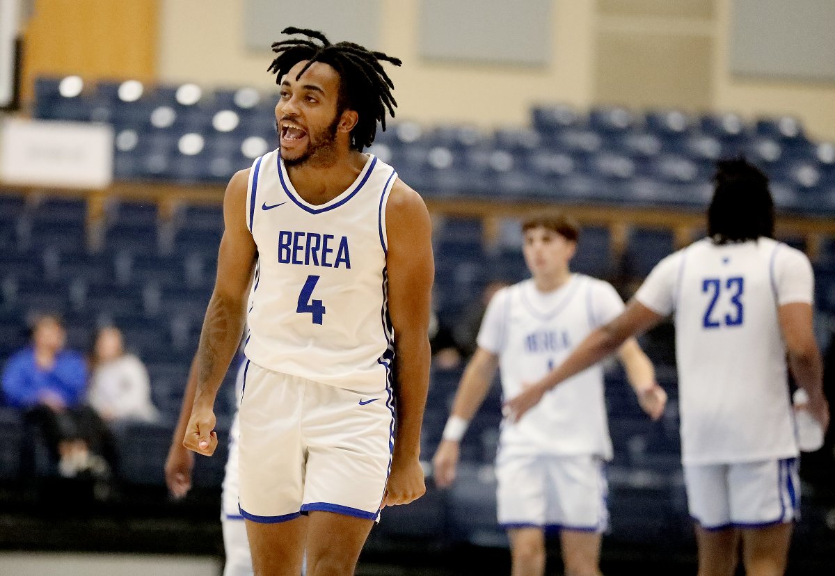 HCAC MENS HOOPS
Final from Seabury ….
Berea College 87, Maryville 82

Bryce Riley - 27 pts, 9 rebs
Demetris Phillips - 21 pts, 7 rebs
Ja'Rel Montgomery 14 pts, 6 rebs
Trey Minter - 14 pts, 7 asts

Mountaineers (4-1) return to action Dec 4 at Hanover College

<a href="/BereaCollegeMBB/">Berea College Men's Basketball</a>