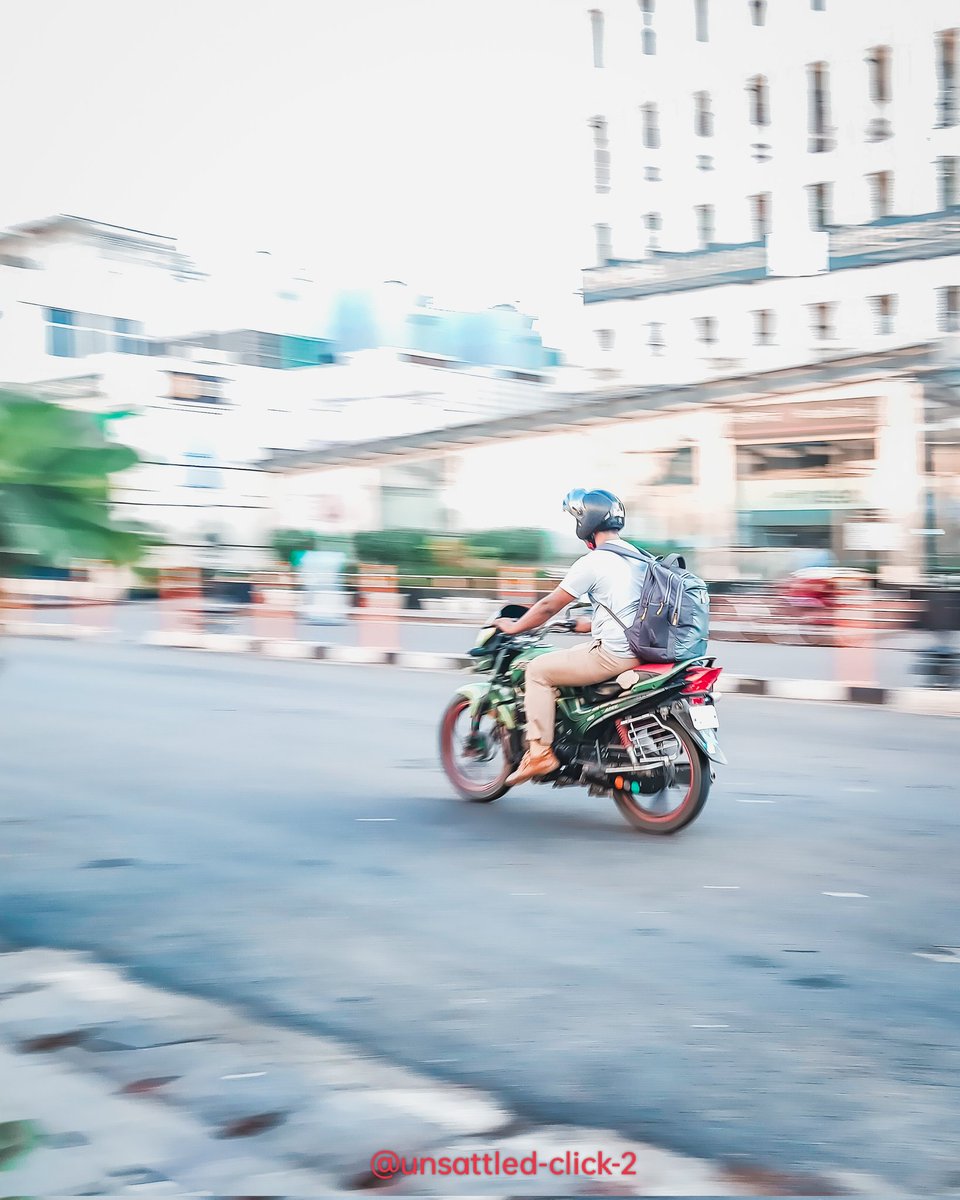 Sarvesh02697858's tweet image. 📌Which one is your favorite from 1 to 4
📌 Swipe left to see👉
📌 Let me know in the comments section below 👇
.
@OPPOIndia
@oppo @IqooInd @MadhavSheth1 @nipunmarya @Snapdragon @Snapdragon_IN  
.
.
#panning #photo #MobileVersion #mobilephotography