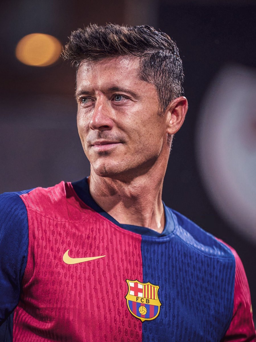 MartinMinan_'s tweet photo. ❗️Robert Lewandowski no sólo marcó su gol #100 (y 101) en Champions contra el Brest, sino que también alcanzó los 100 G/A con la camiseta del Barça: 81 goles y 19 asistencias en 114 partidos. #FCB 🇵🇱🔵🔴🔥 https://t.co/220uudi452