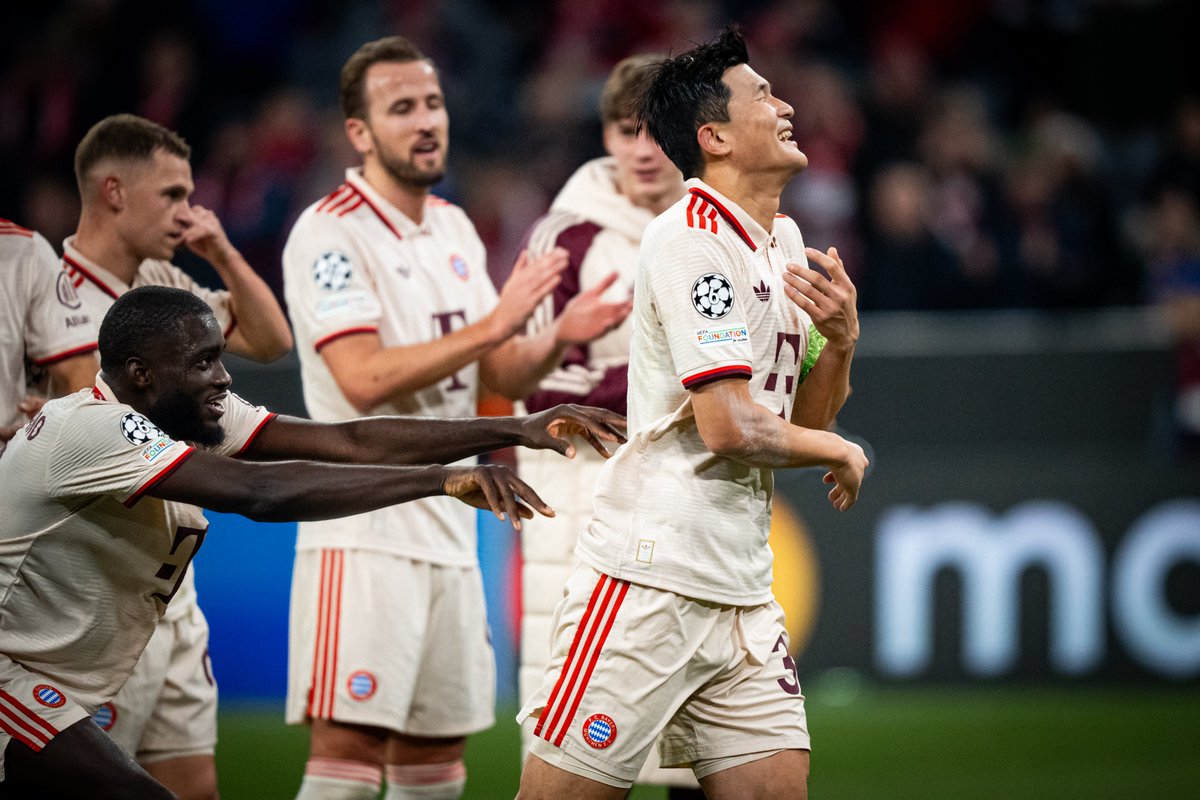 FCBayern's tweet photo. Upa &amp; Minjae ❤️ #MiaSanMia https://t.co/8x12xqpbap