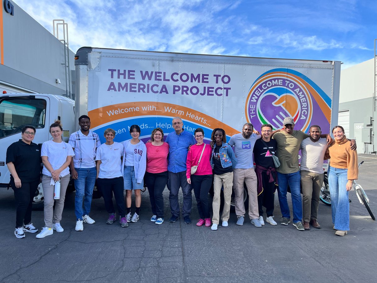 IbambePaul's tweet photo. Amazed to volunteer at the Welcome to America Project alongside my fellow @HumphreyProgram Fellows at @ASU 's @CronkiteGlobal. It was also an opportunity to deeply understand the needs of refugees in a complex world with over 32M refugees worldwide. Keep up the great work #WTAP ! https://t.co/0GwBJrqSGs