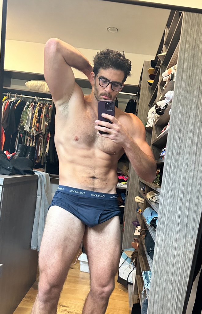 divaliciouscxnt's tweet photo. 希望他把我的双腿绑在一起，用公鸡塞我，就像我是一只空的感恩节火鸡，用他的精液境满我，在我的山雀上撒些盐，然后放进烤箱，看着我烤!!!!!!!!!!!!!!!!!!!!!!!!!!! https://t.co/EKk7gNwEqf