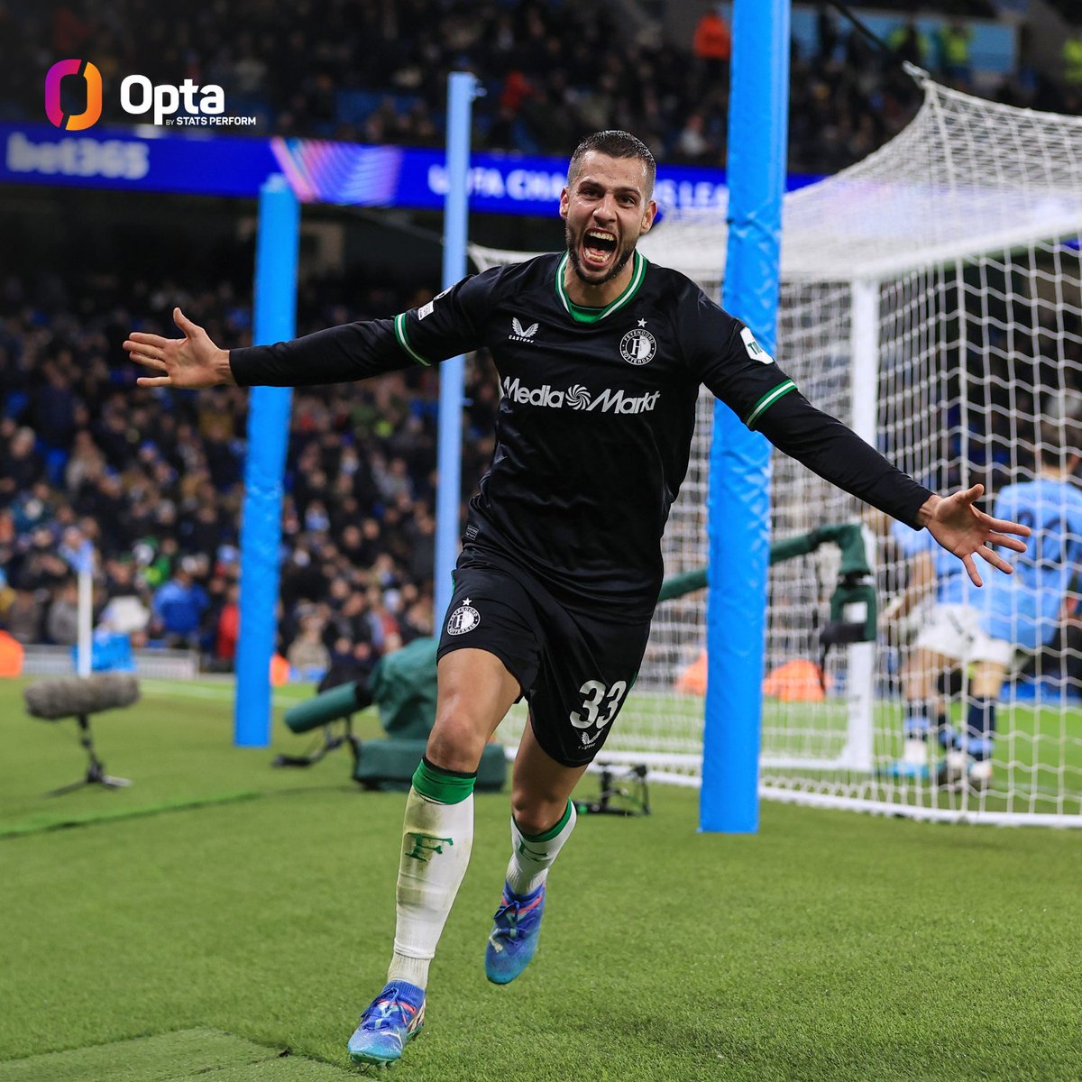 OptaJoe's tweet photo. 40 - There were 40 goals scored in the UEFA Champions League tonight - the only day to see more goals was October 1 1997 (44). Entertainment. https://t.co/OyAeLIi0rZ