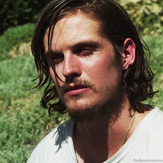 brknbeta's tweet image. #NewProfilePic