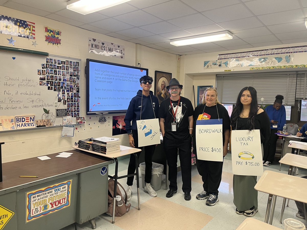 MBteach14's tweet photo. Educator for a Day presented by Student Union- a day of connections, fun and some friendly competition! #islippride #isliprising @IslipHS https://t.co/AmHErX0JEd