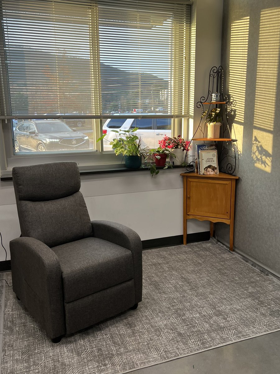 Today I got to visit the beautiful new Sky Lounge at Enka Intermediate School, a new space designed to help teachers rest and renew. Thanks to the United Way of Asheville and Buncombe County for making this happen. 

When our teachers thrive, our students thrive. #TogetherWeRise