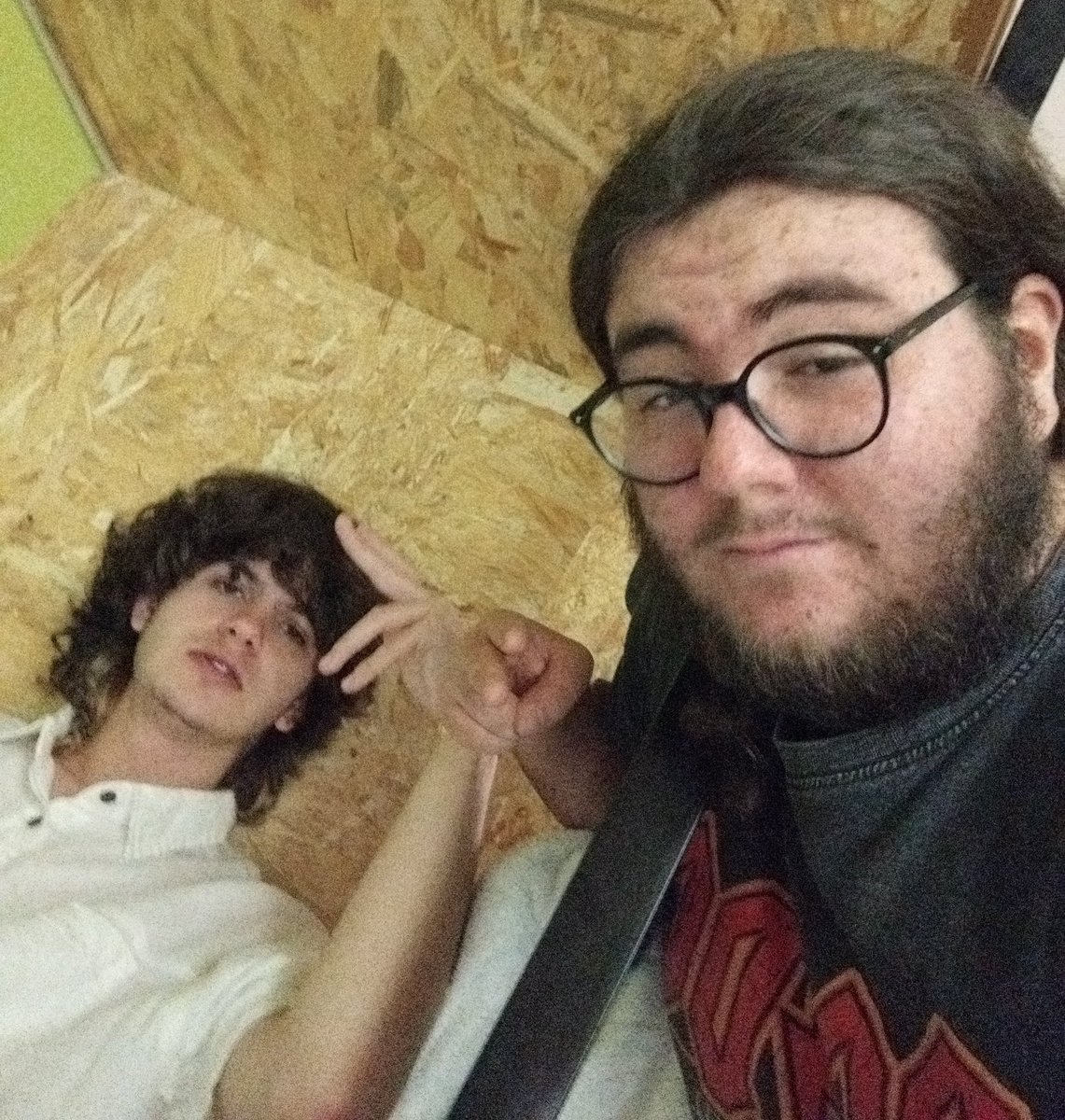 muchas gracias a los que habéis disfrutado de la aparición de <a href="/ZORRORIFICO/">WEIRD BOY</a> y servidor en <a href="/LaRevuelta_TVE/">La Revuelta</a>