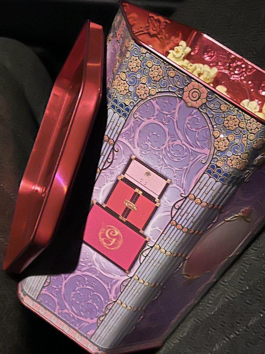 ItzJakeBitch's tweet image. I’ve waited DECADES to see this story. Couldn’t avoid spoilers along the way but there’s gonna be some surprises for me for sure. #Wicked #WickedMovie #FirstTimer #WaitedALifetime #Finally