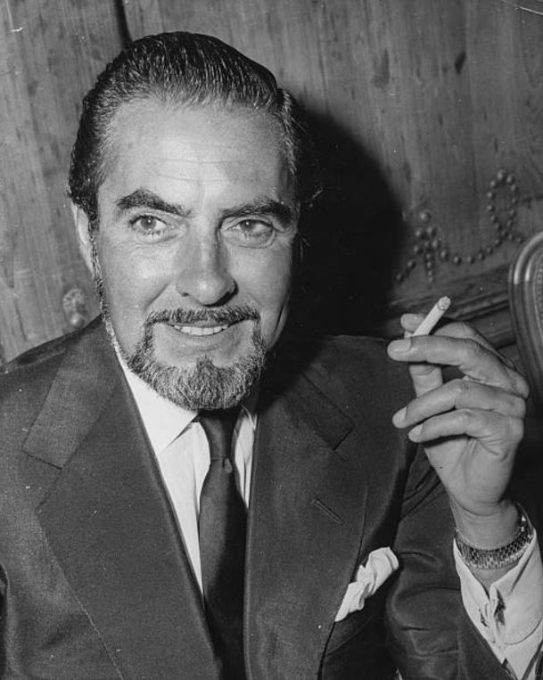 ClassicMovieDig's tweet image. Tyrone Power in London, August 1958
He would die three months later of a heart attack suffered on the set of "Solomon and Sheba." He was 44.
#TCM