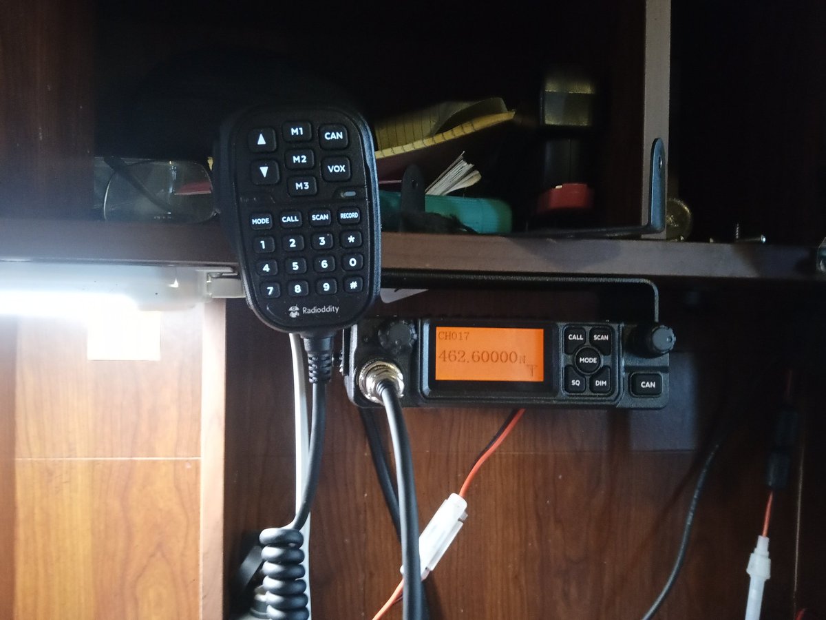 SandyCreekinOK's tweet photo. Got my new 40w GMRS radio in today. Now I reach out many fars.
#gmrs #radio #preper https://t.co/rwiHXgltQk