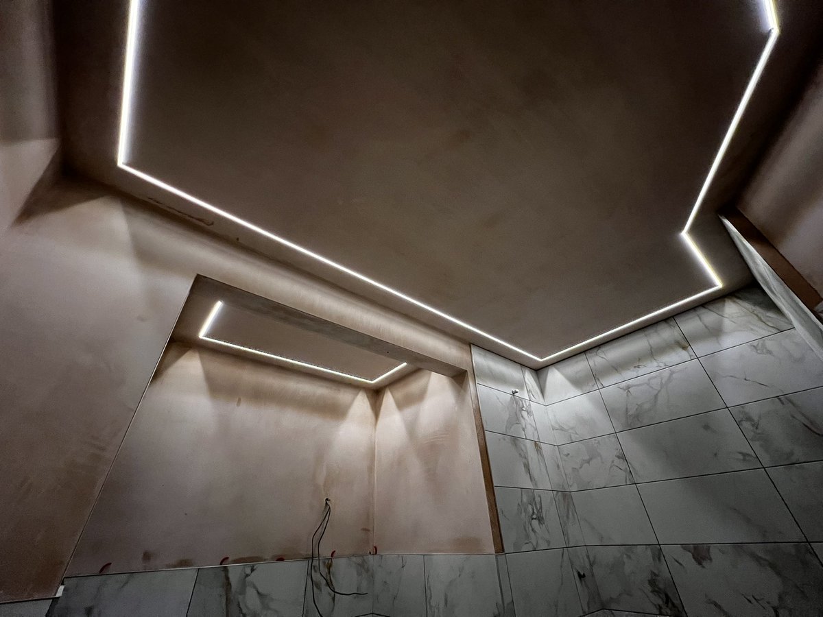 Bathroom leds are in too 😎