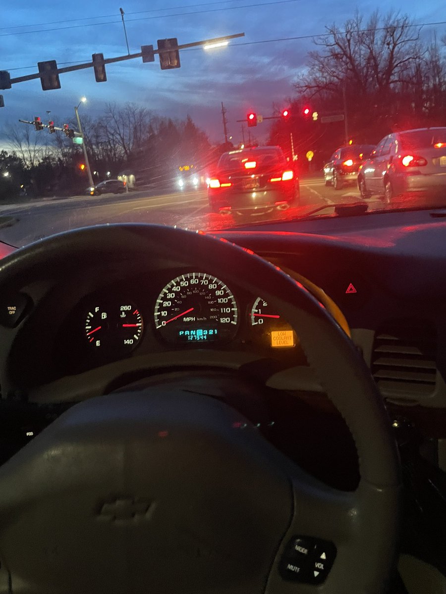 lelestarv1ng's tweet photo. im onna road now yall betta watch outt frll https://t.co/kgSIAc7xWb