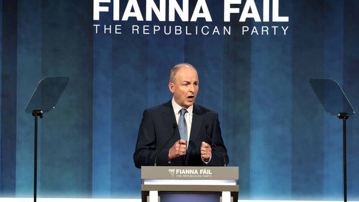 OgraFiannaFail's tweet image. Micheál Martin has proved why Fianna Fáil is the party that can deliver for young people in Ireland over the next 5 years. 

Fianna Fáil have a plan to tackle the challenges that lay ahead, so we can all move forward, together. 💪🇮🇪 #movingforwardtogether #rtept #Election24