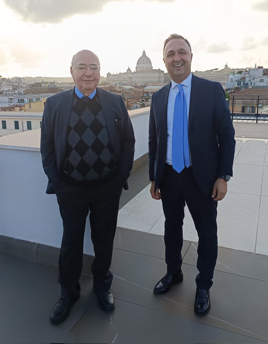 _M_Giannone's tweet photo. Ringrazio il Rettore della BUC University of Cairo per essere venuto a Roma per propormi un progetto di internazionalizzazione https://t.co/6iftxyaUw0