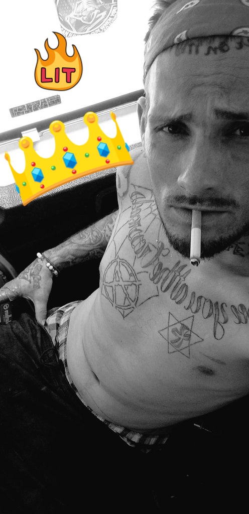 DaddyWaynesW's tweet photo. DADDY NEEDS A GOOD FOOT MASSAGE https://t.co/DMQzi4tgvt
