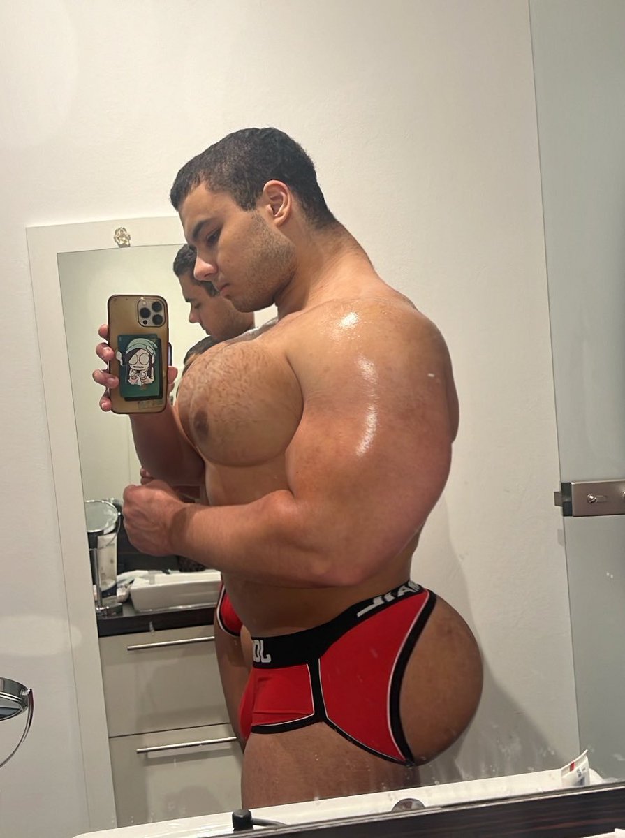 V Morphs tweet media