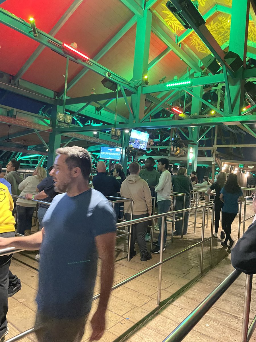 fitzsox's tweet photo. The station looks so different from this angle. https://t.co/IkBThMFa6z