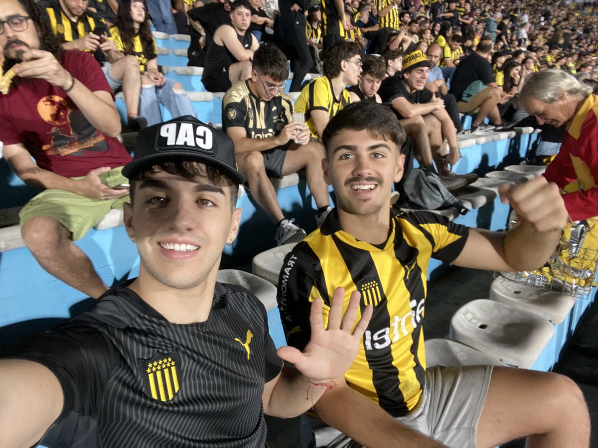 facu_avi's tweet photo. @OficialCAP #SelfieCarbonera https://t.co/14Z9qxNs9P