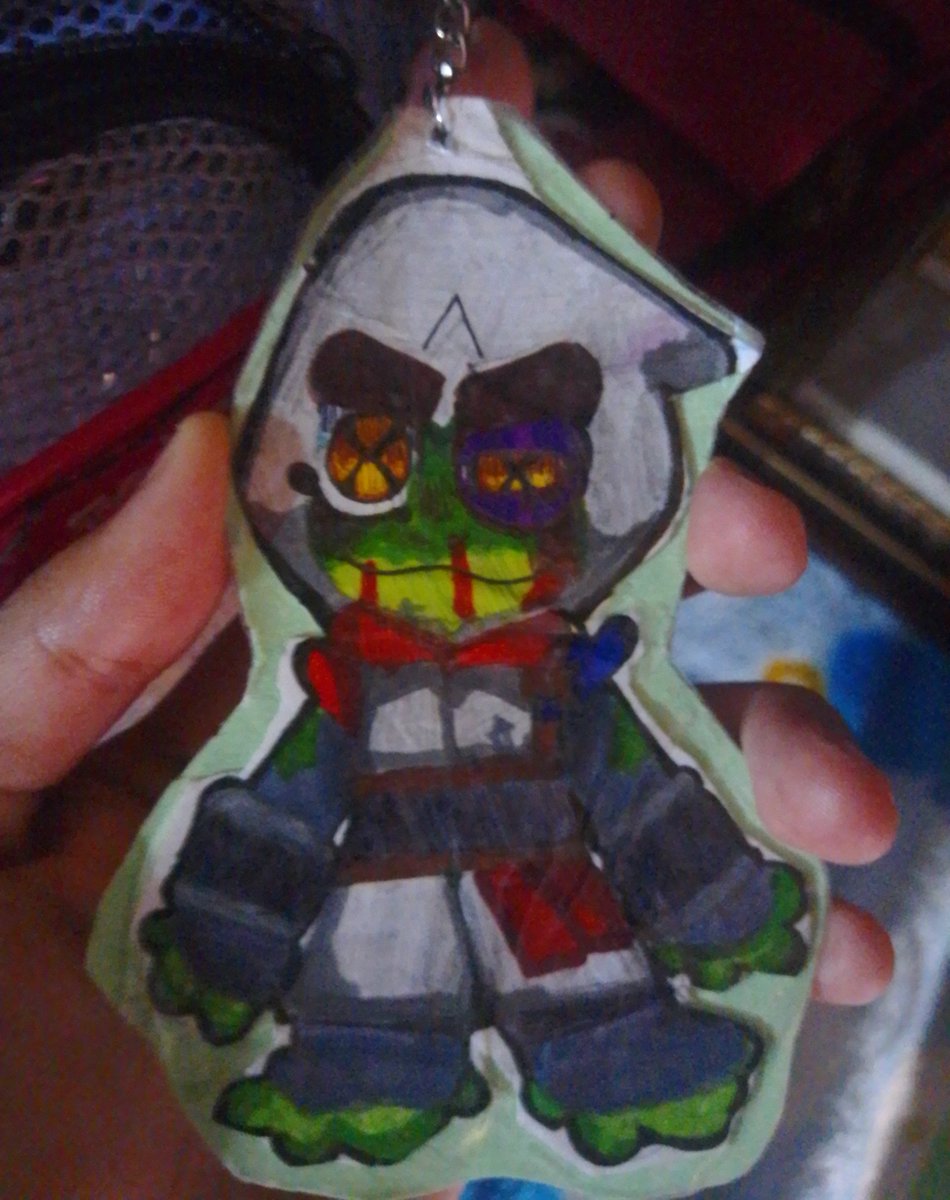 Ibscreeppy's tweet photo. Hice un llavero de el rana toro 😺 (Si descuido el bolso mis compañeros me lo van a arrancar)
•
•
•
•
#bullfrog #bullfrogcapitanlaserhawk #rayfrog #bullfrogfanart #capitanlaserhawkfanart. https://t.co/gpfJ0VbMMg