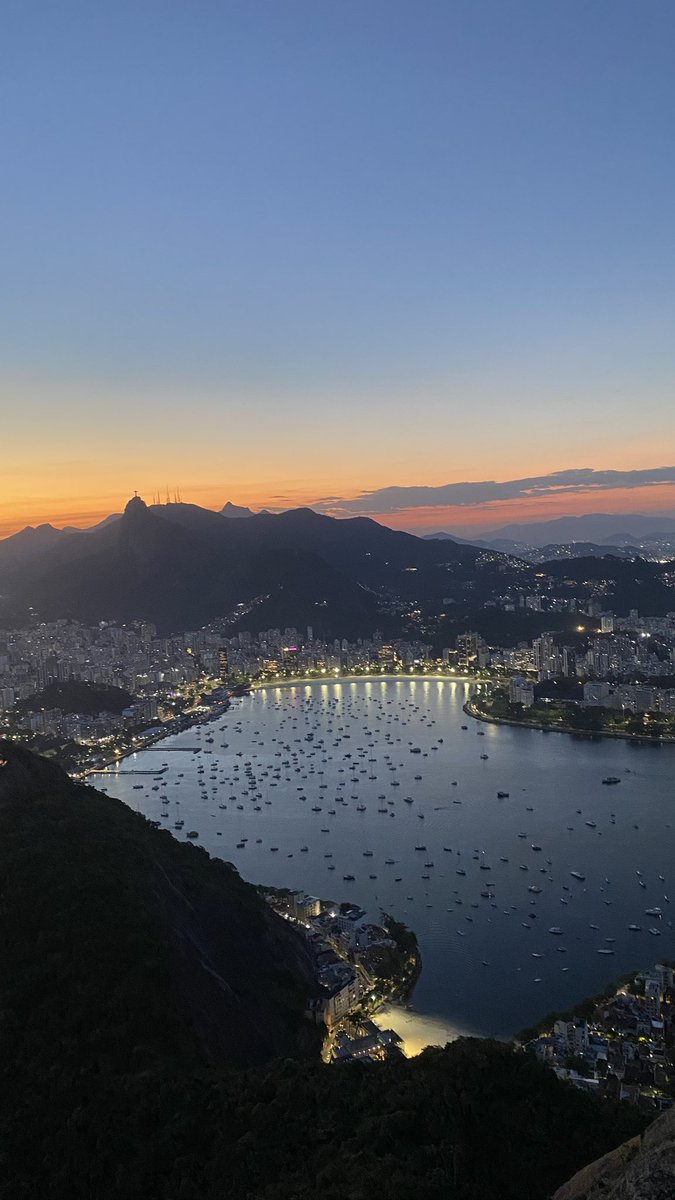 heecitou's tweet photo. o rio é lindo. https://t.co/2QXk733Pol