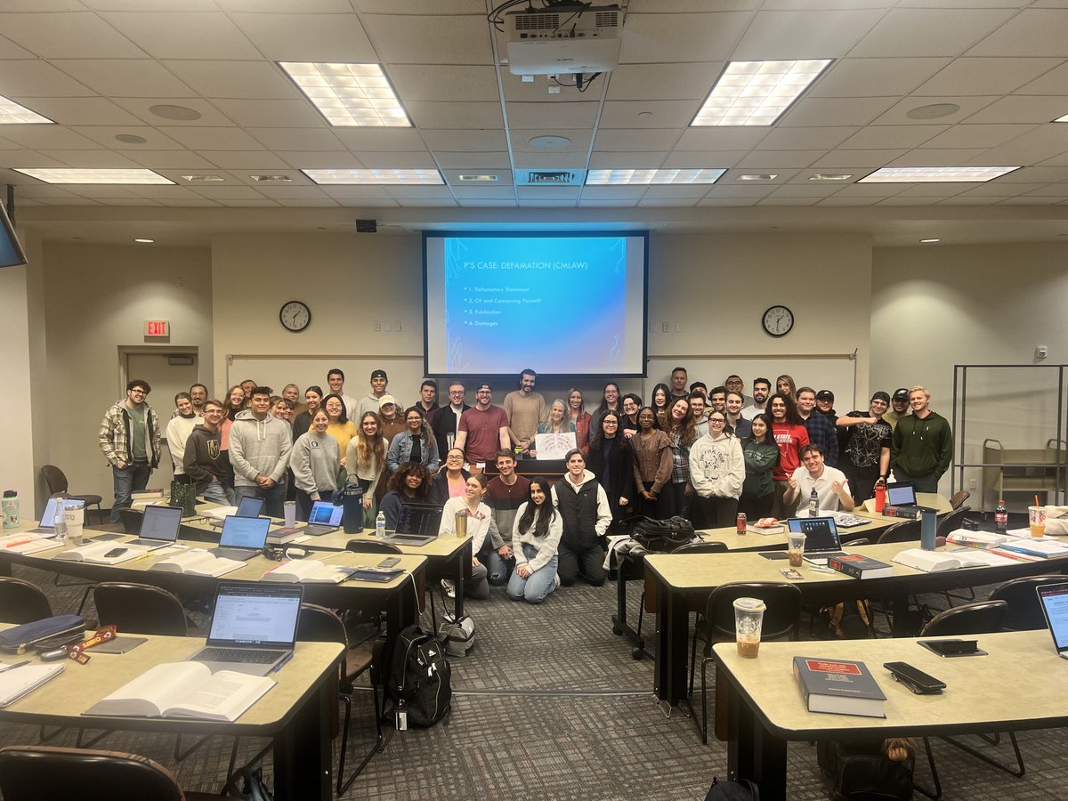 LeslieCGriffin's tweet photo. Last day of Torts... https://t.co/BPYXstJBHE
