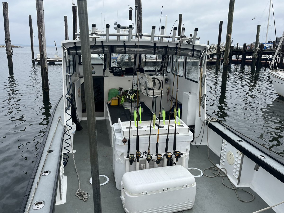 Team Building 101 - Our team of professional pond and lake managers on a saltwater fishing trip this morning in NJ. Striped bass fishing was fire 🔥 today and we all took plenty of filets home for dinner.