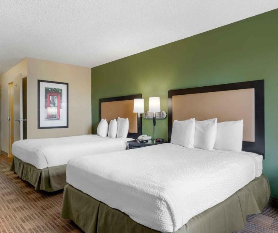 gogoletaca's tweet photo. Treat your family to a stress-free holiday with amazing hotel options that cater to comfort and style.  Book now before it’s too late and give thanks in the heart of California’s beauty! #GoGoleta #GoletaCA #GoletaTheGoodland #OldTownGoleta #VisitCalifornia #VisitGoleta https://t.co/pjvcUkG0Mu
