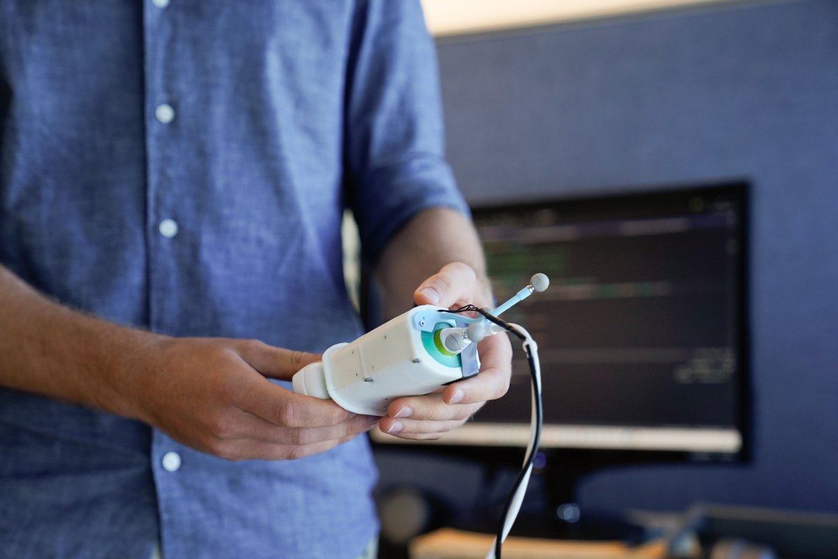 VCH Research Institute (@vchresearch) on Twitter photo Discover the groundbreaking work of VCHRI trainee David Black, recipient of the <a href="/MitacsCanada/">Mitacs</a> Innovation Award, for creating a mixed reality ultrasound device designed to make care more accessible for Canadians: ow.ly/J5Lg50UcbI1 <a href="/ubcengineering/">UBC Engineering</a> <a href="/BlackDavidG/">David Black</a> @UBCmedicine Discover the groundbreaking work of VCHRI trainee David Black, recipient of the <a href="/MitacsCanada/">Mitacs</a> Innovation Award, for creating a mixed reality ultrasound device designed to make care more accessible for Canadians: ow.ly/J5Lg50UcbI1 <a href="/ubcengineering/">UBC Engineering</a> <a href="/BlackDavidG/">David Black</a> @UBCmedicine