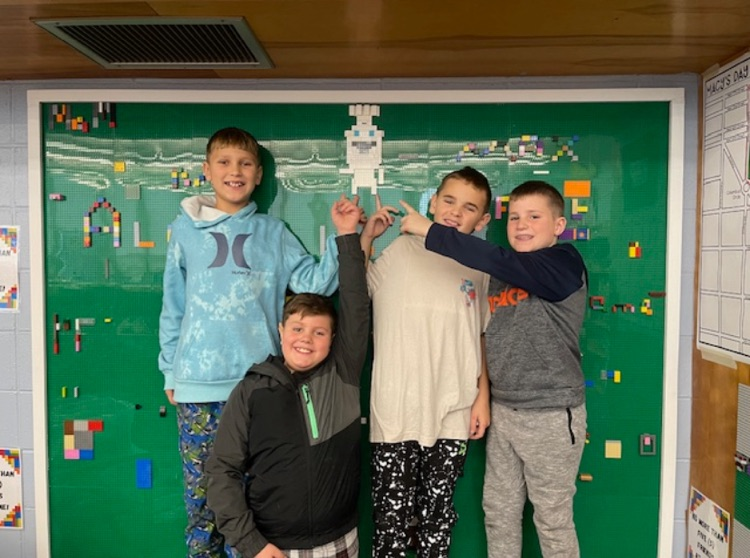 StonyBrookElem's tweet photo. In Library/Media this week, grades 3-5 used STEM to create balloons for the Macy's Thanksgiving Day Parade. Students created their own parade float &amp; we also introduced our new LEGO WALL!! Thank you, PTA and Maintenance Team for making the dream a reality! ♥️🐬#sbhasheart #sbrt https://t.co/Tp9szomMVk